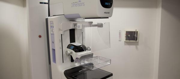 zdjęcie urządzenie do wykonywania mammografii