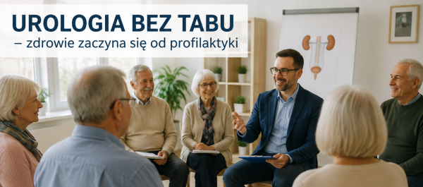 zdjęcie seniorzy siedzą na krześle w okręgu i słuchają siedzącego wykładowny w tle na tablicy flipchart grafika układu moczowego